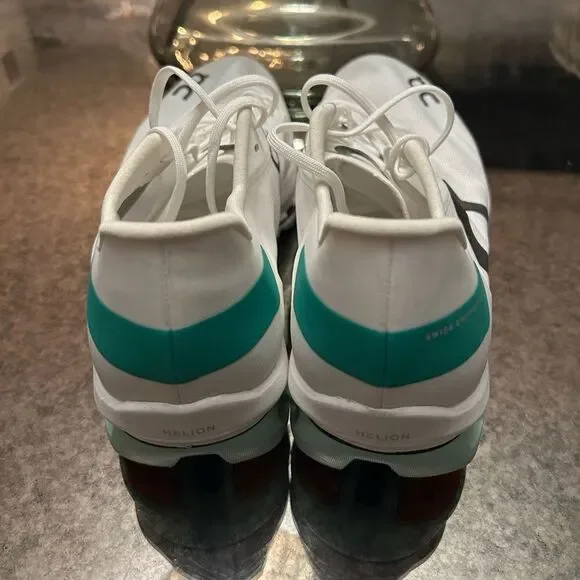 On Running Cloudbloom Echo Trainers - Picture 3 of 10